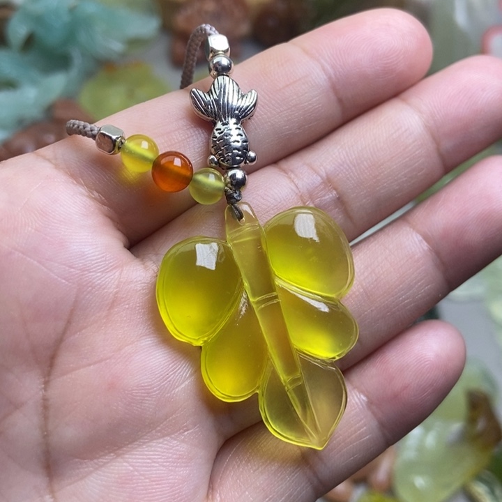 蛇纹石玉挂件未镶嵌