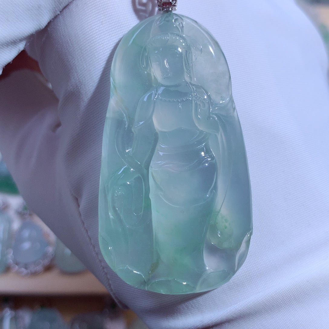 翡翠吊坠(不含链)18K金镶嵌观音