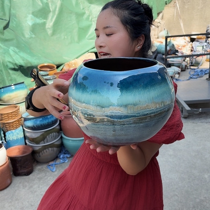 19口22高瑕疵一个盆子。