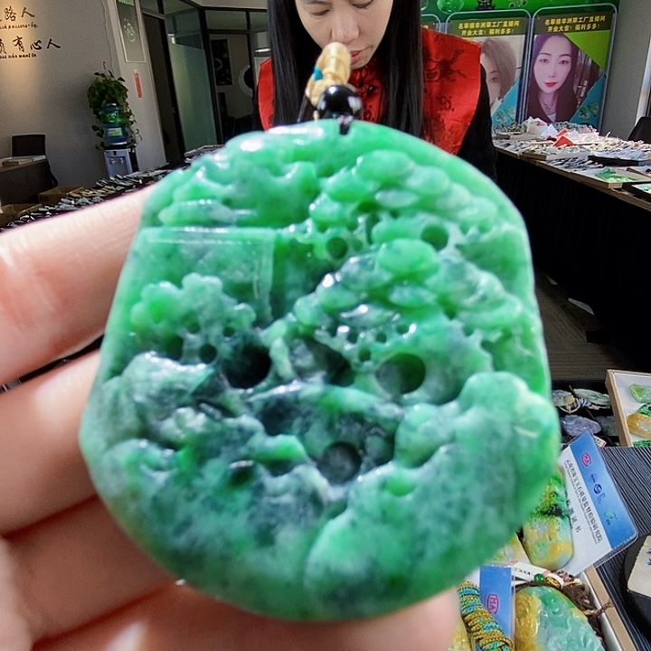 颈饰未镶嵌翡翠翡翠