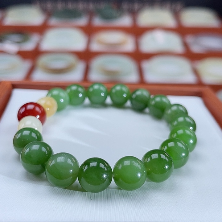 和田玉（碧玉）手链未镶嵌阳绿