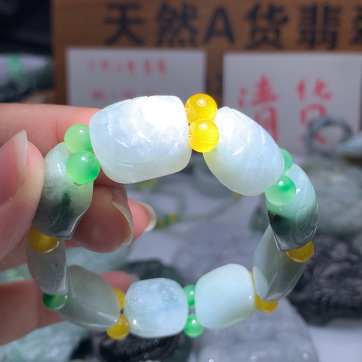 翡翠未镶嵌颈饰保真天然A货翡翠