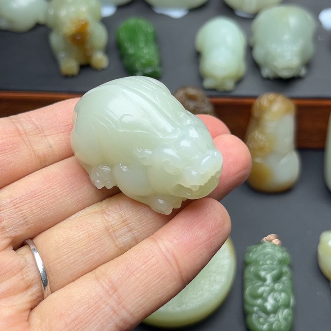 【闪购商品】和田玉颈饰未镶嵌任*币