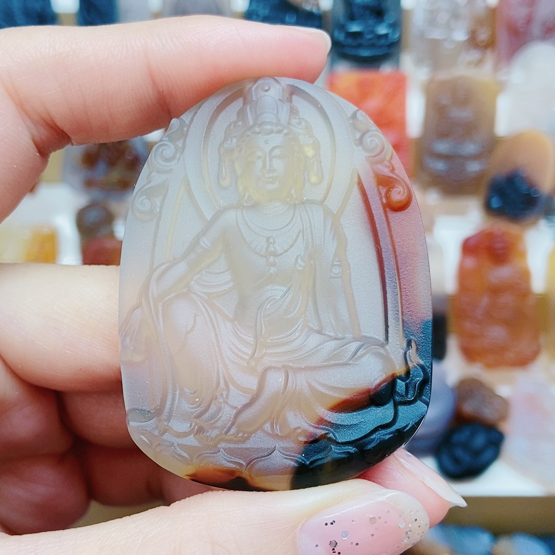 玛瑙/玉髓颈饰未镶嵌