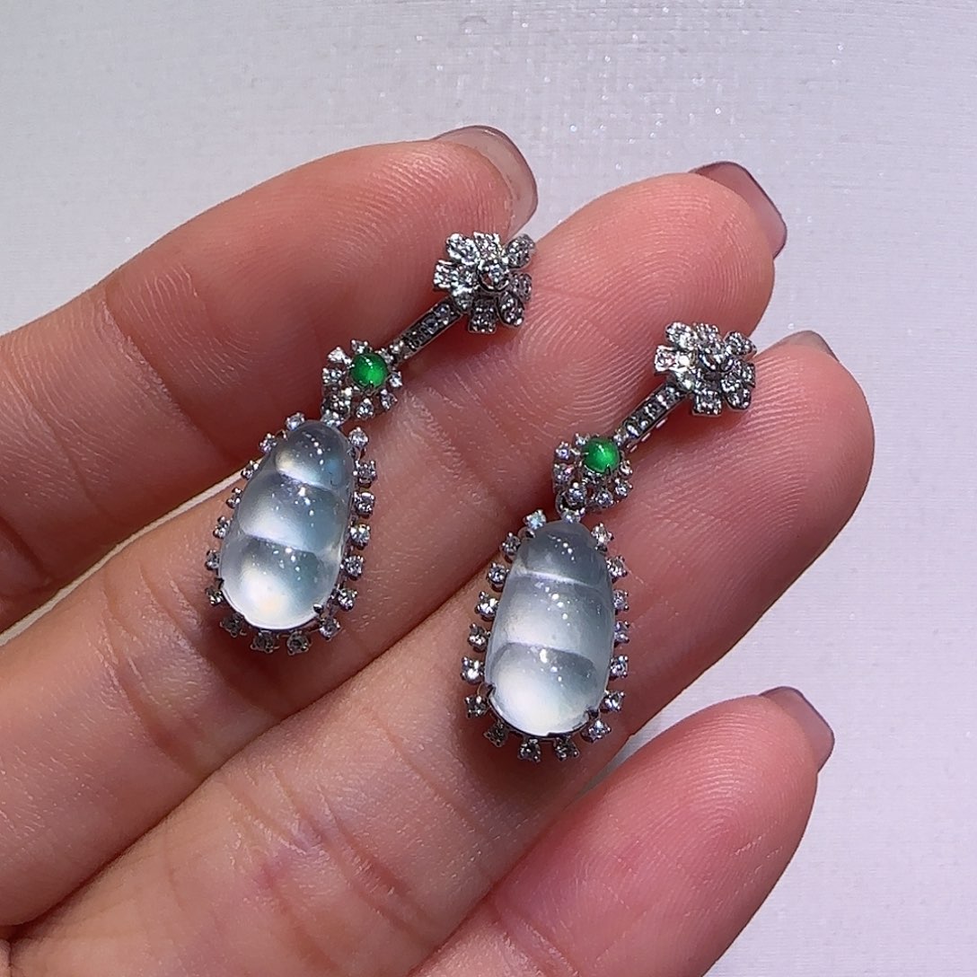 翡翠耳坠18K金镶嵌福豆