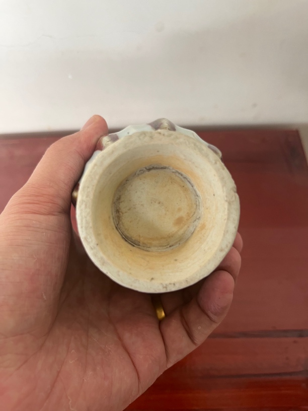釉里陶瓷红花口小杯