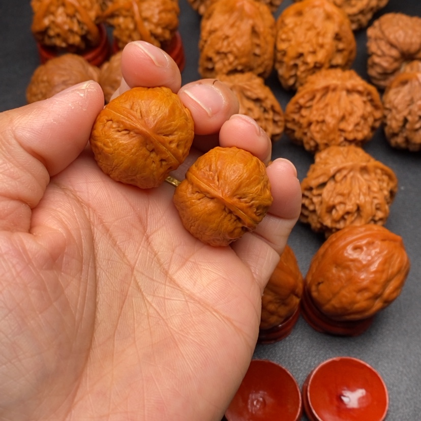 【闪购商品】文玩核桃把件锦鲤