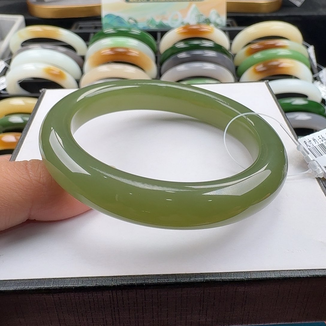 和田玉手镯未镶嵌56.6