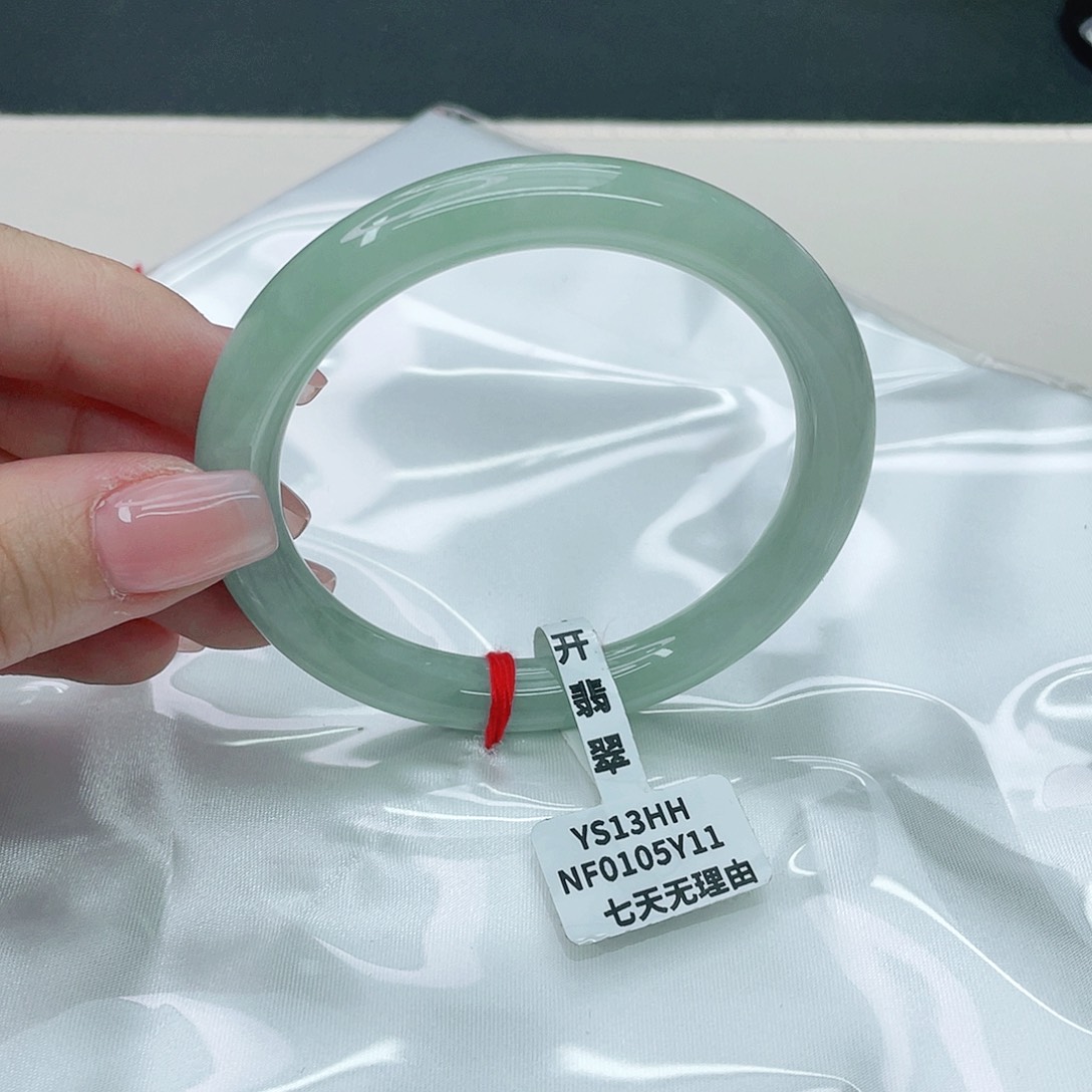 翡翠手镯未镶嵌圆58