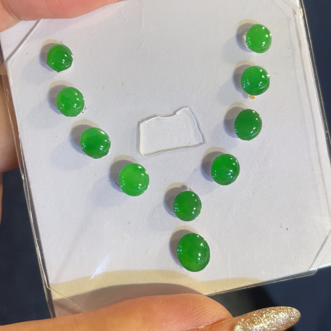 定制翡翠未镶嵌绿蛋