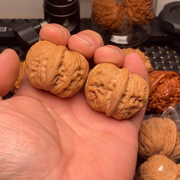 哒***嘢文玩核桃把件文玩核桃元宝