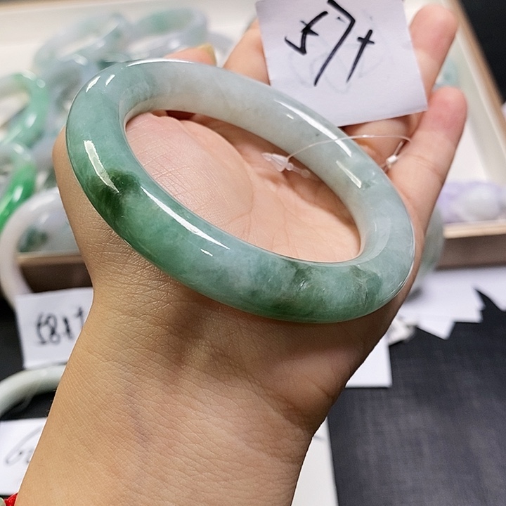 【闪购商品】未镶嵌手镯翡翠