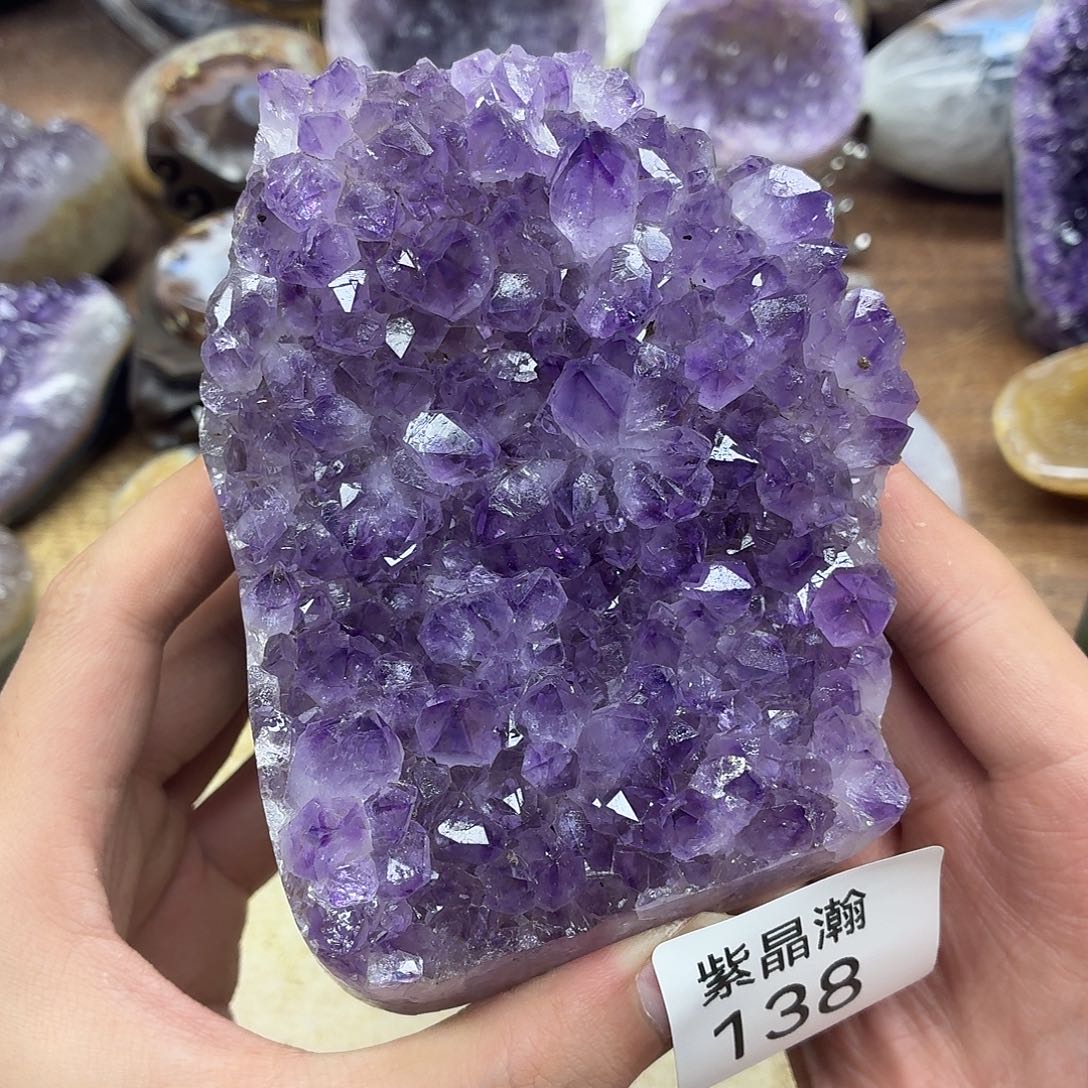 紫晶大型摆件（非配饰）未镶嵌