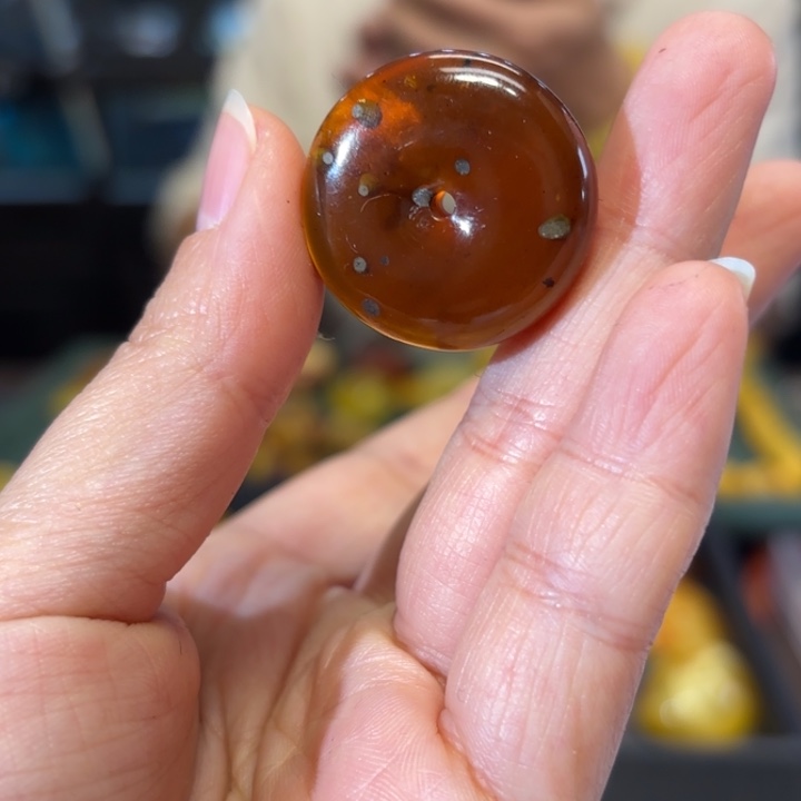 琥珀未镶嵌颈饰琥珀