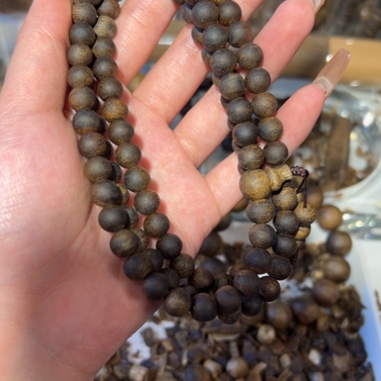 手串沉香g****0奇楠沉香多圈0.8高货蓝宝石26克