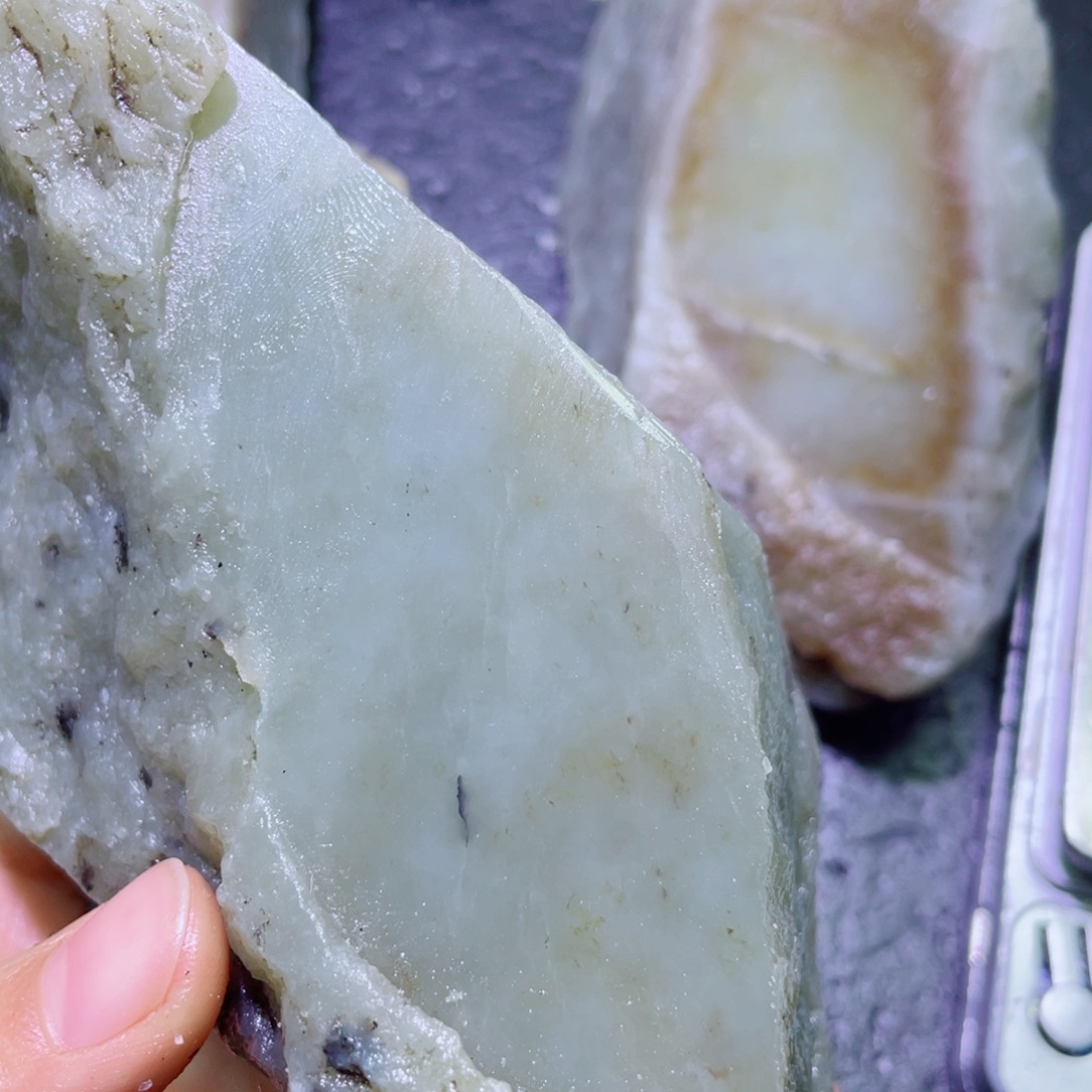 和田玉未镶嵌珠宝半成品