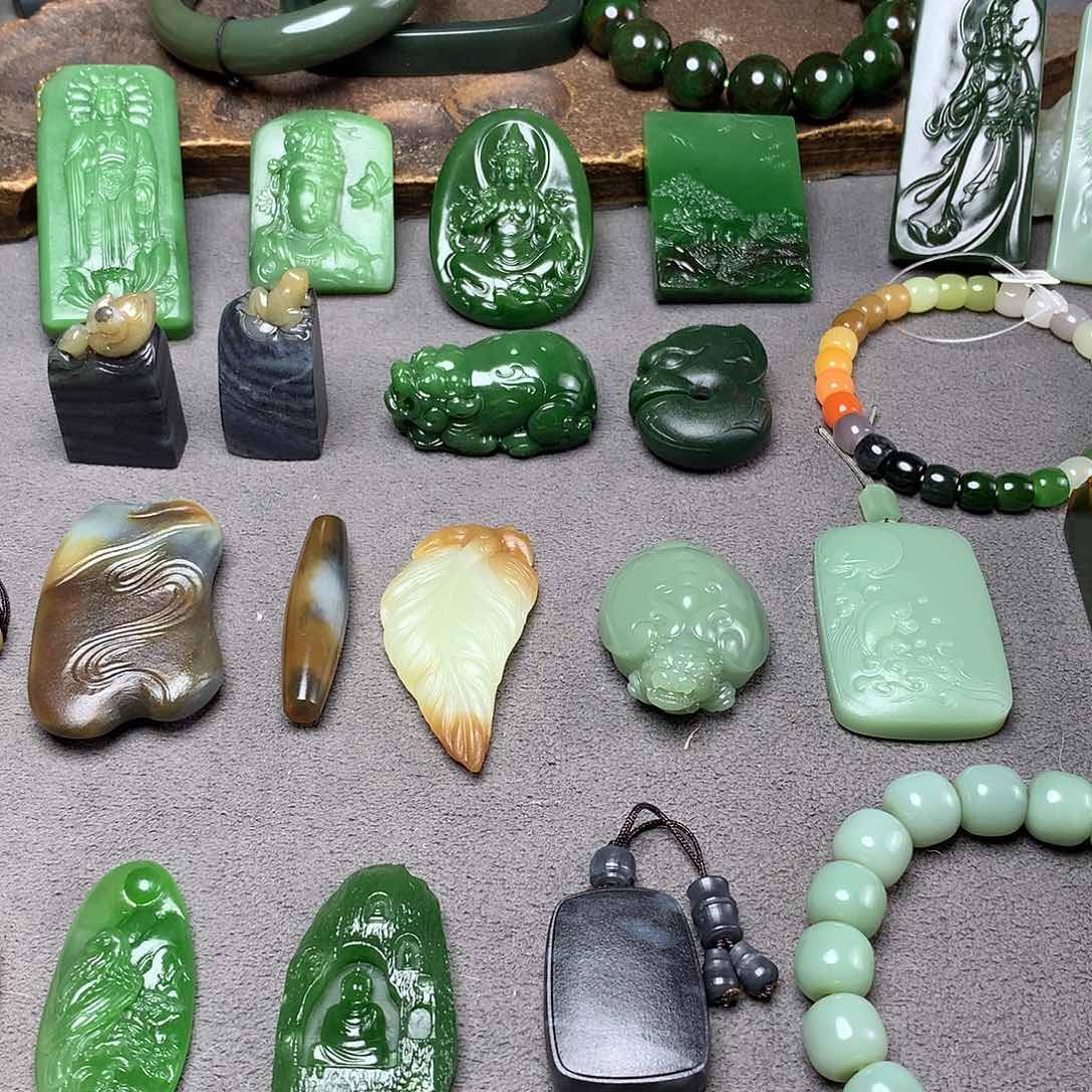 和田玉颈饰未镶嵌