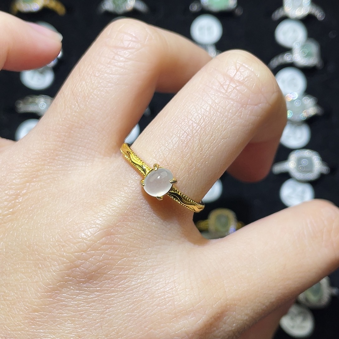 翡翠未镶嵌戒指戒指