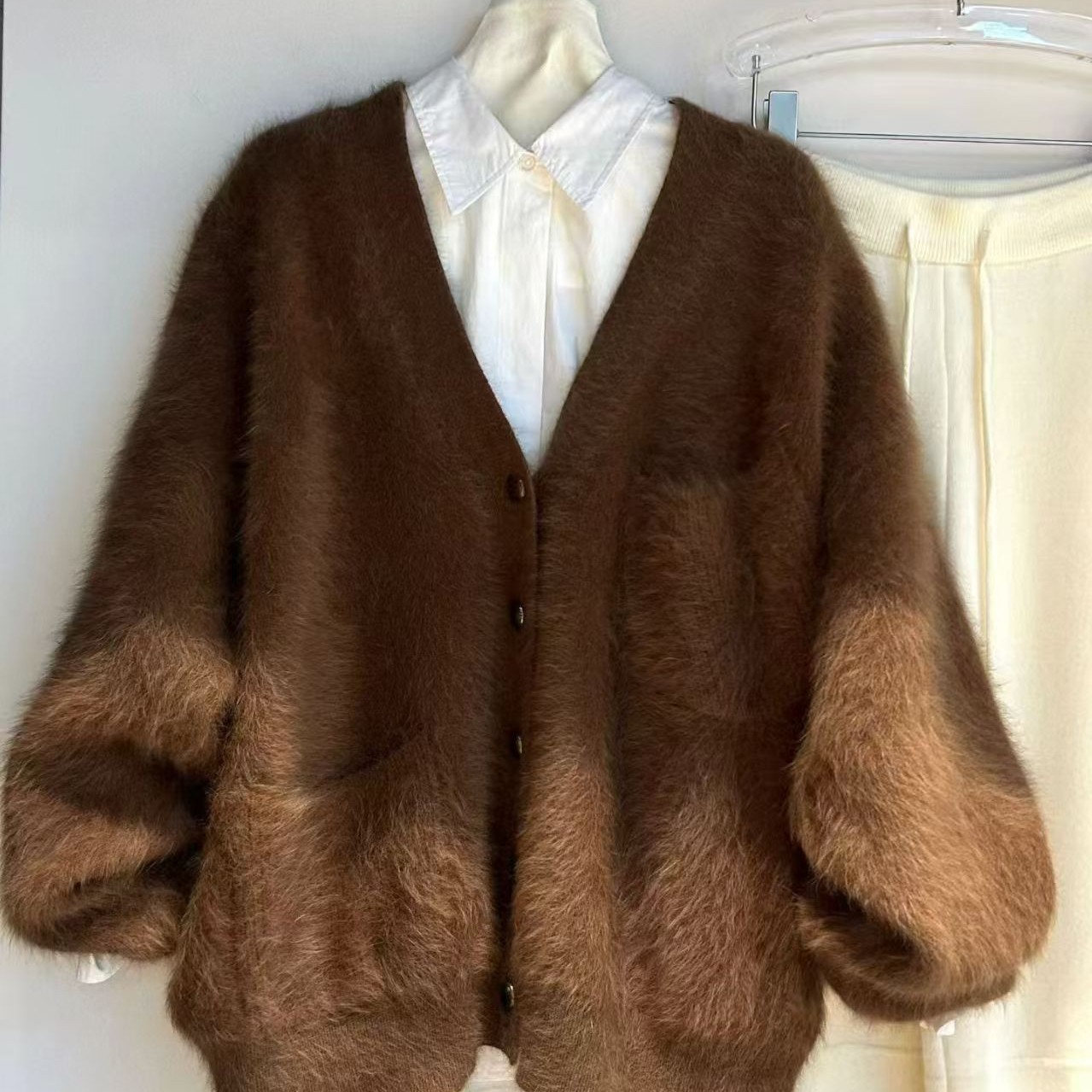 扬衣秋冬气质百搭针织加厚兔毛长毛斜口袋设计开衫