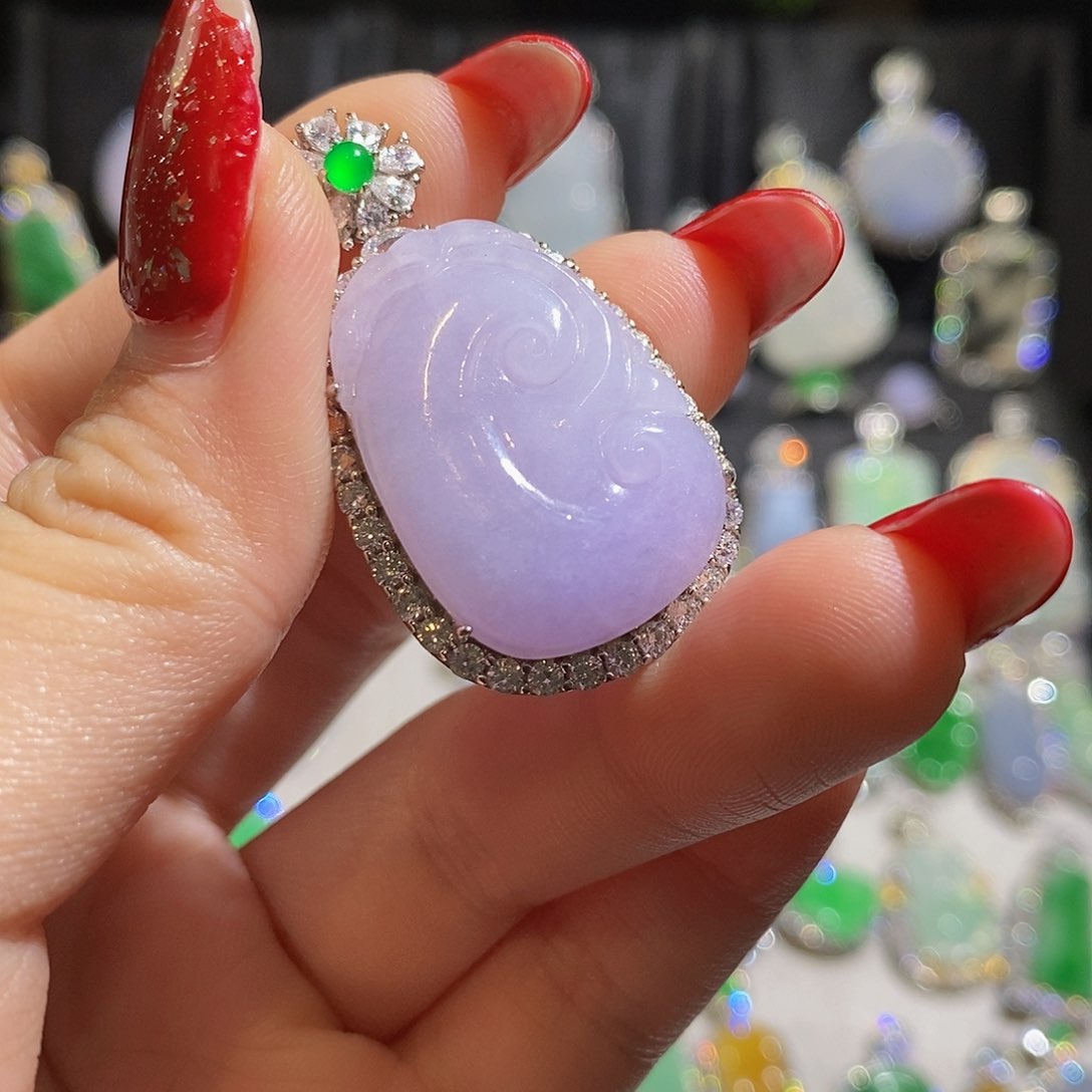 翡翠颈饰银S925镶嵌天然翡翠