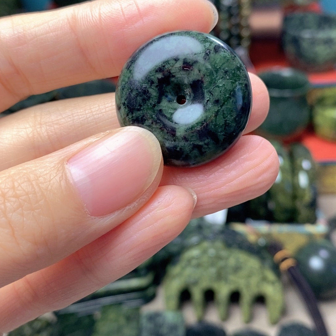 蛇纹石玉未镶嵌药王石