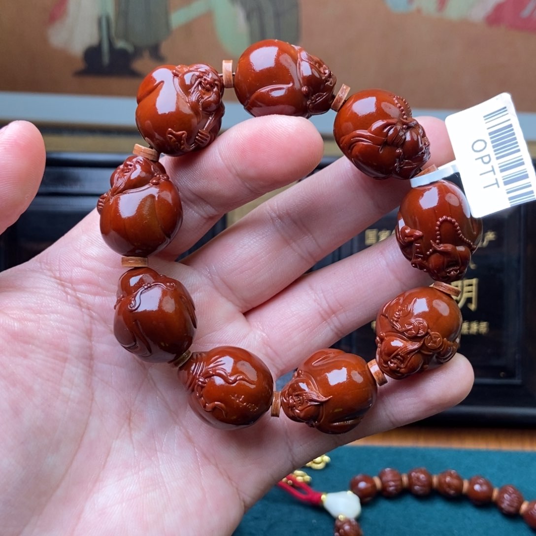 手串橄榄核八大财神