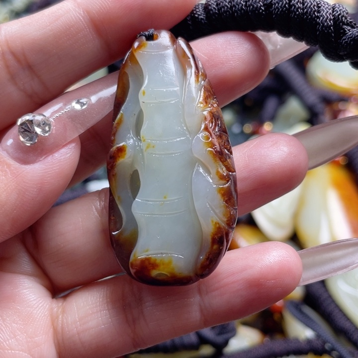 和田玉颈饰未镶嵌