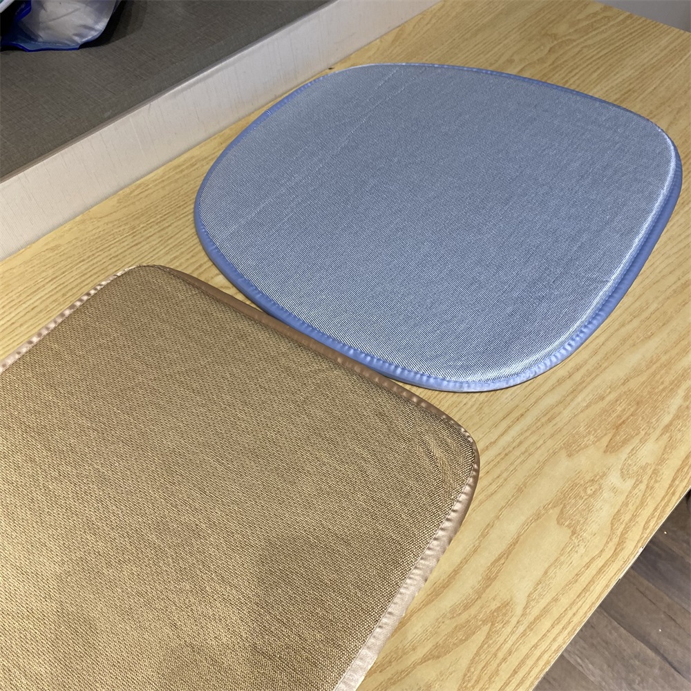 25060903A 清凉凉爽透气记忆棉坐垫防滑椅垫