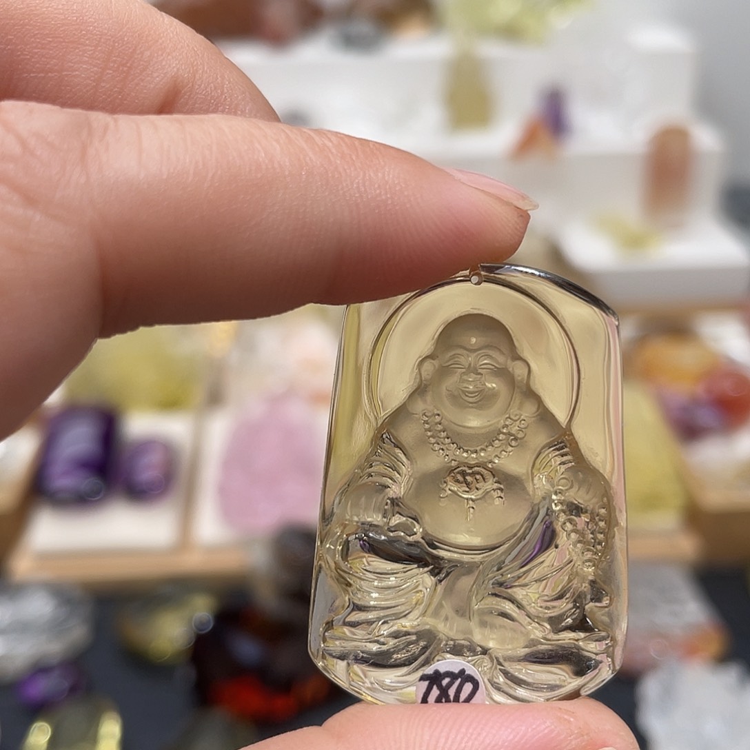 水晶颈饰未镶嵌心****e定制