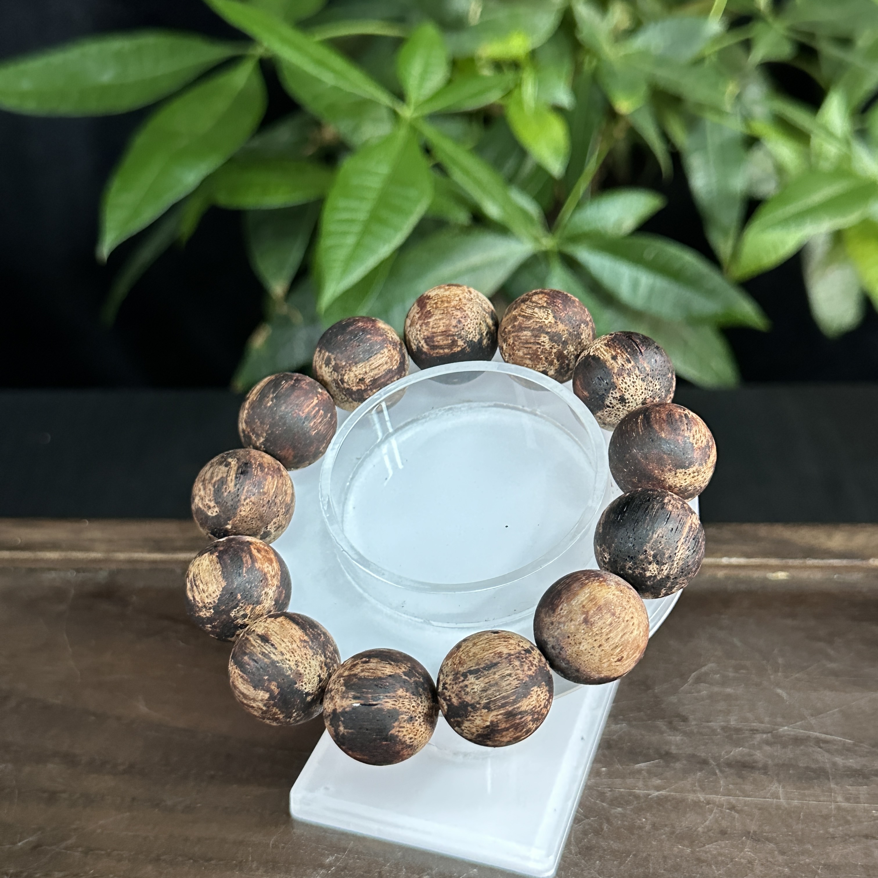 GXCX-4123 海南降真香单圈 约：17mm*13颗