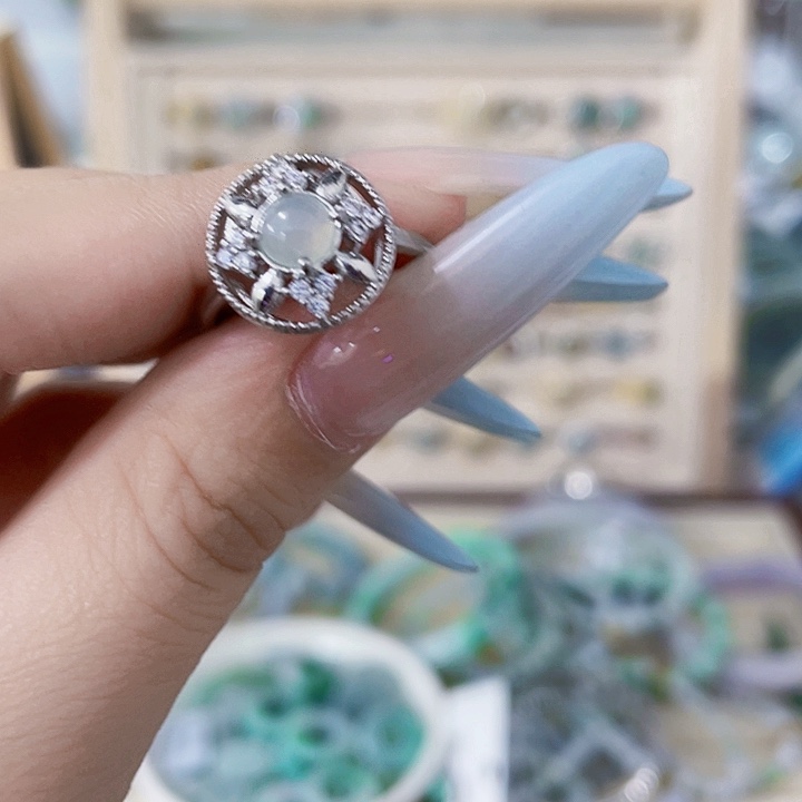 翡翠未镶嵌颈饰天然翡翠Ａ货