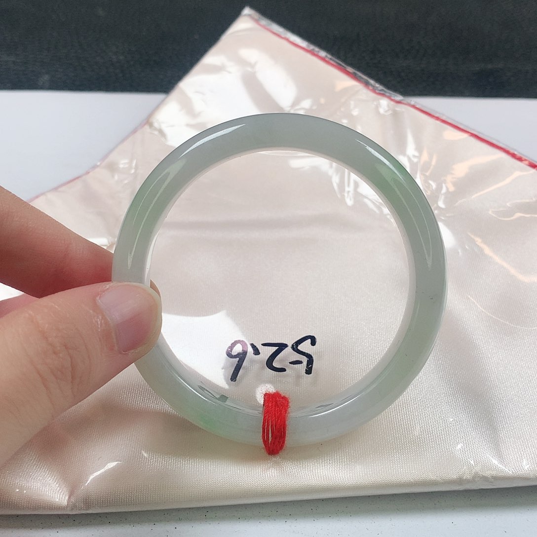 未镶嵌手镯翡翠332