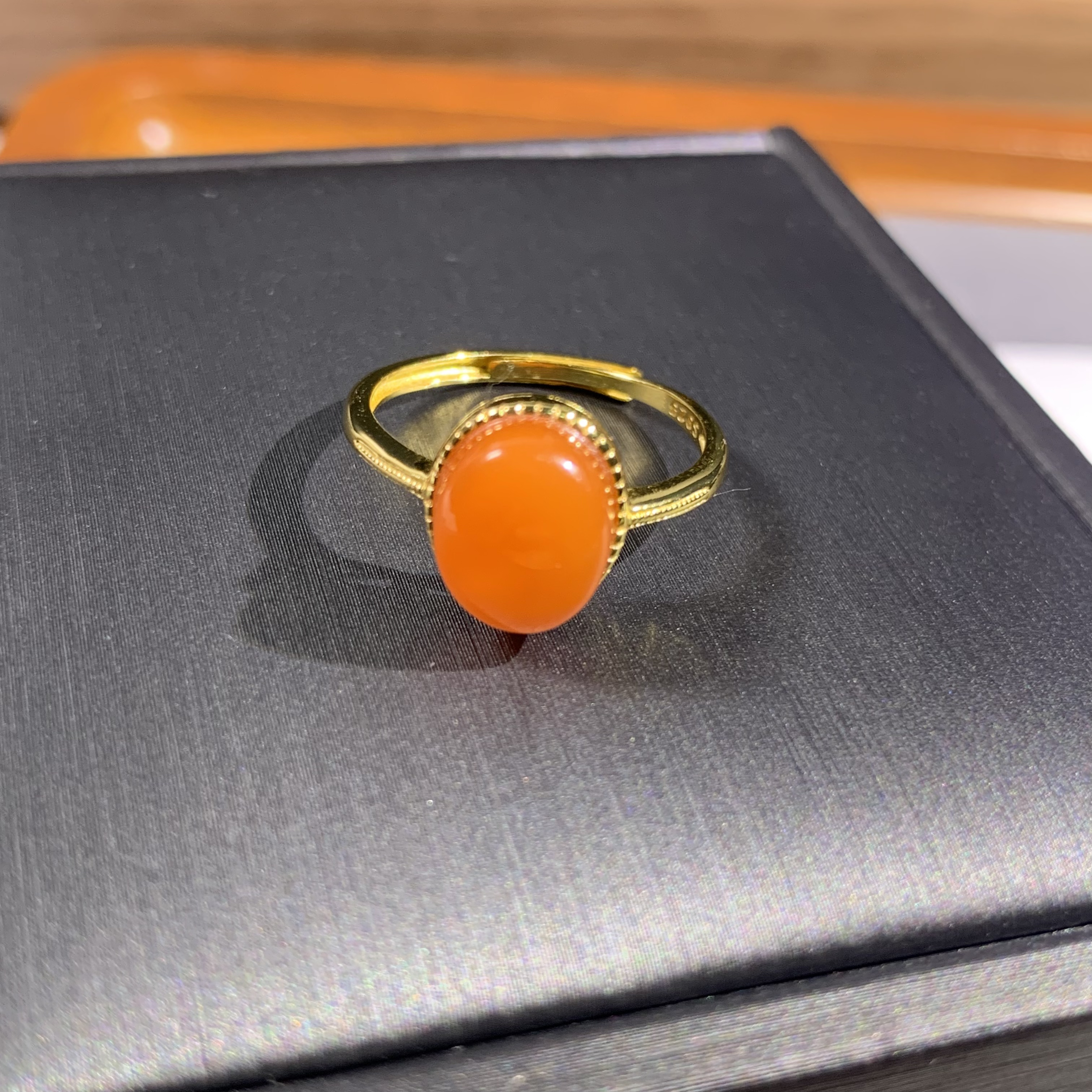 世纪珠宝S925银镀金天然红纹石戒指26.5圈