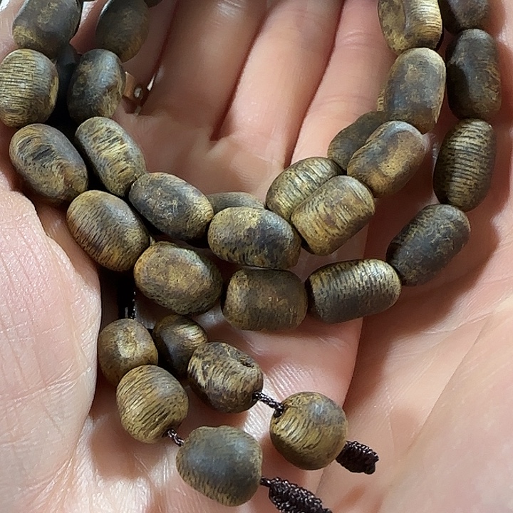 琳***手串沉香绿奇楠沉香沉浮老料留疤随型多圈24克手串