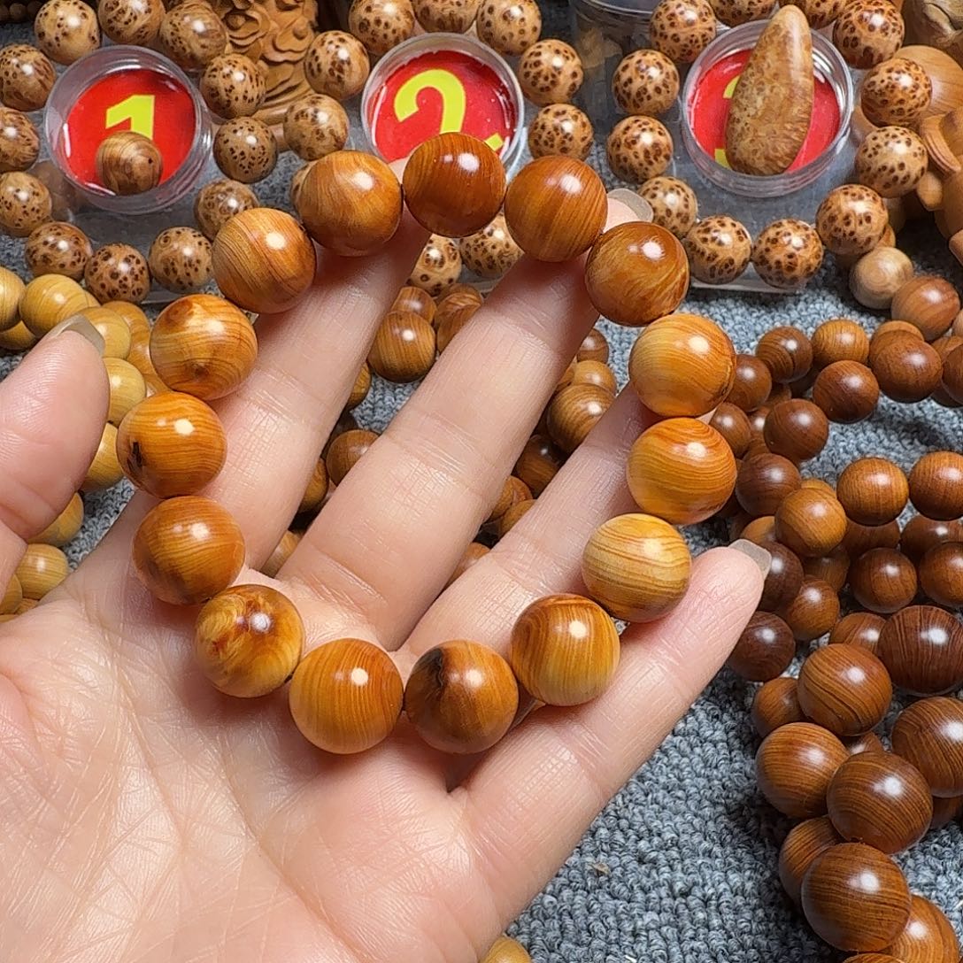 柏木（崖柏）太行崖柏1.5红油玉化瑕疵