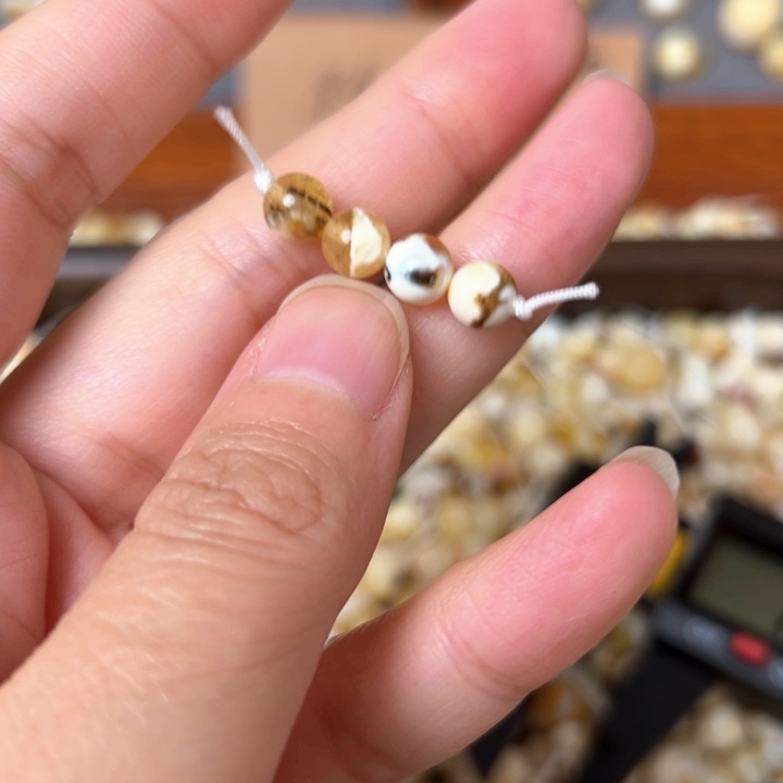 蜜蜡未镶嵌裸石6.5mm一组