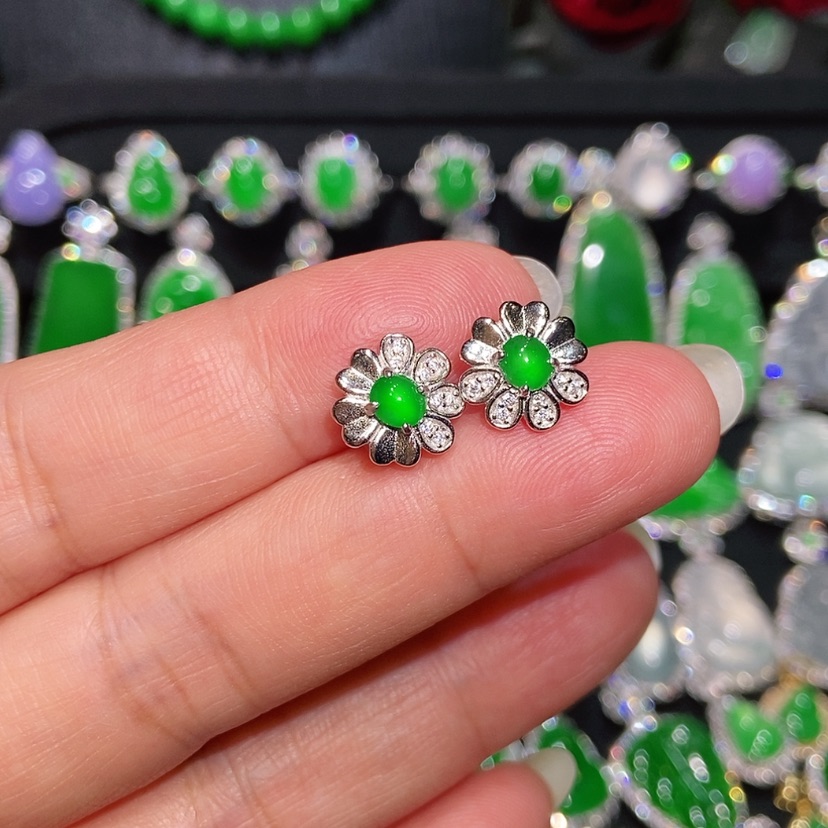 【闪购商品】翡翠耳饰未镶嵌天然翡翠