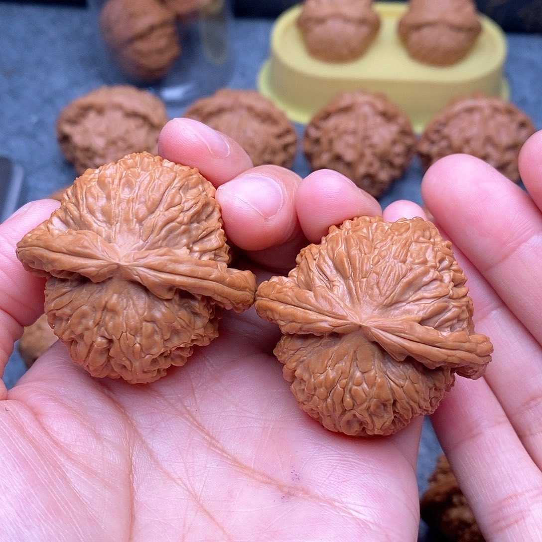 文玩核桃把件老树白狮子43尺全品