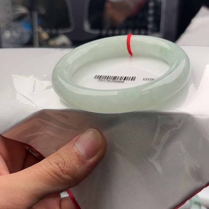 翡翠未镶嵌手镯5658 134