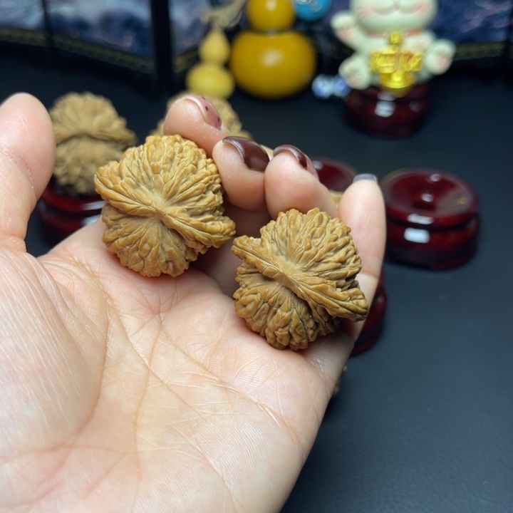 此**魚悦缘文玩全品四座楼
