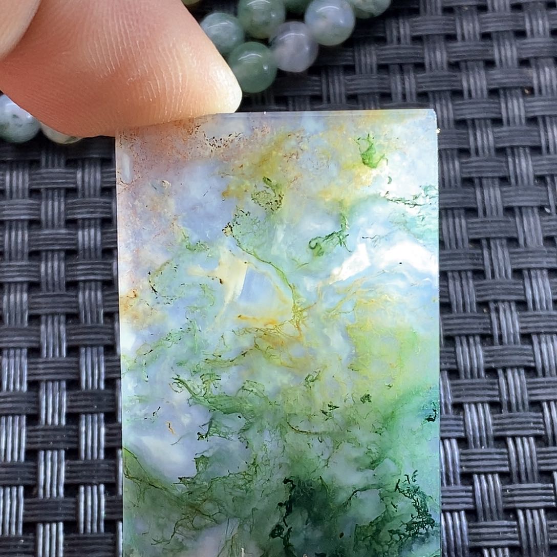 未镶嵌颈饰玛瑙/玉髓?****哦