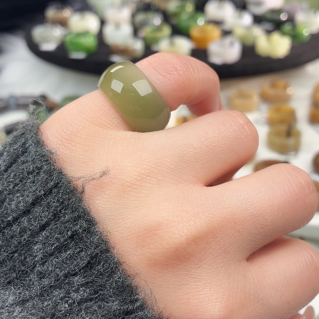 和田玉未镶嵌戒指S33湖水绿轮胎16.4
