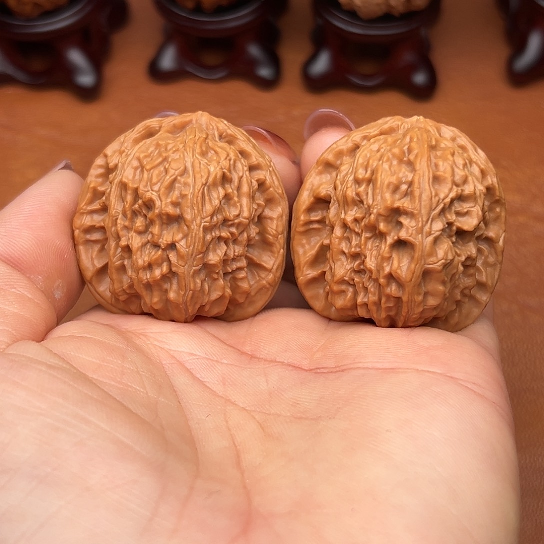 文玩核桃把件三角白