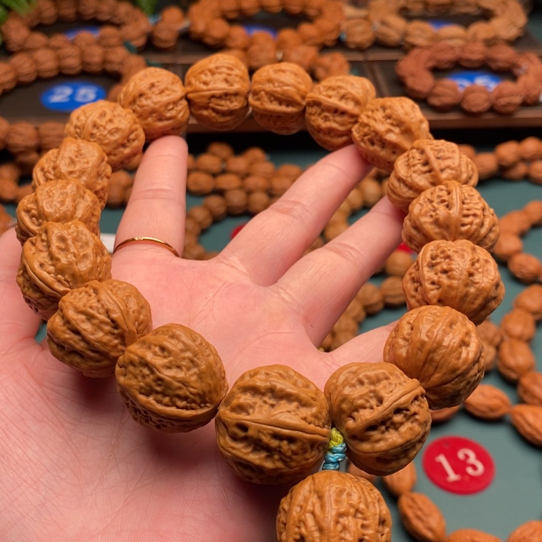 文玩核桃手串24尺寸元宝八棱
