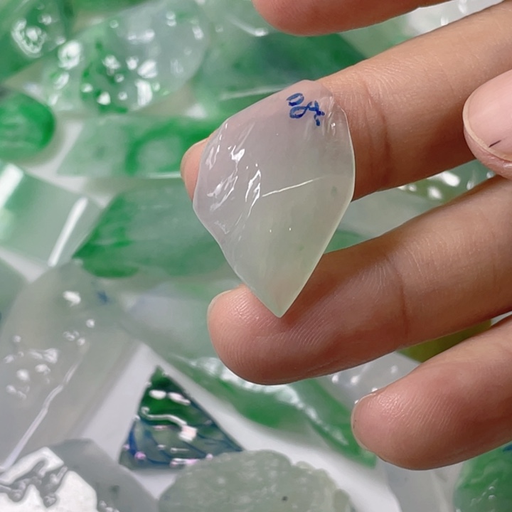 定制翡翠未镶嵌包工