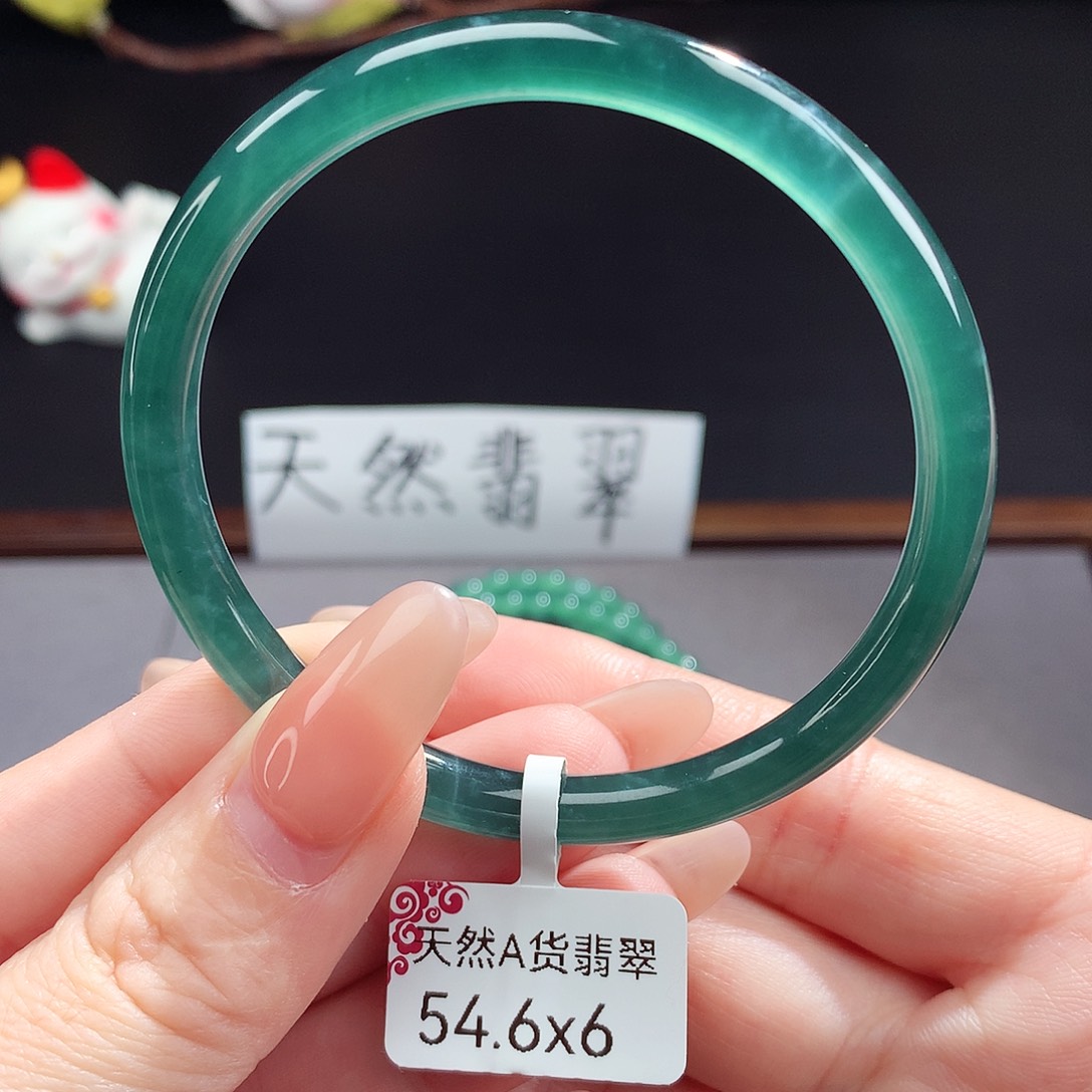 翡翠手镯（圆镯）未镶嵌