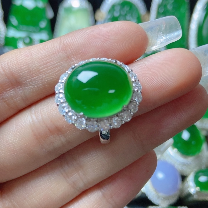 翡翠颈饰18K金镶嵌18712508。 