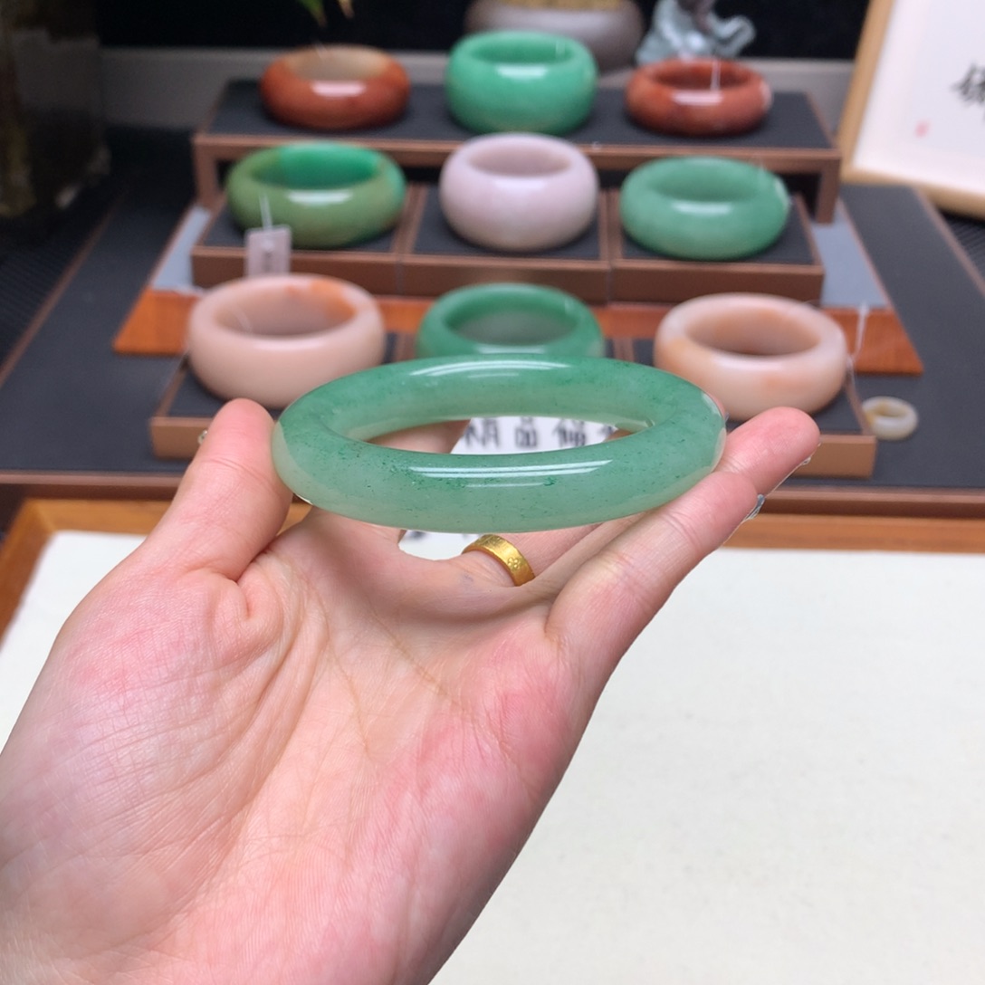 *****石英质玉（非洲翠）未镶嵌舍