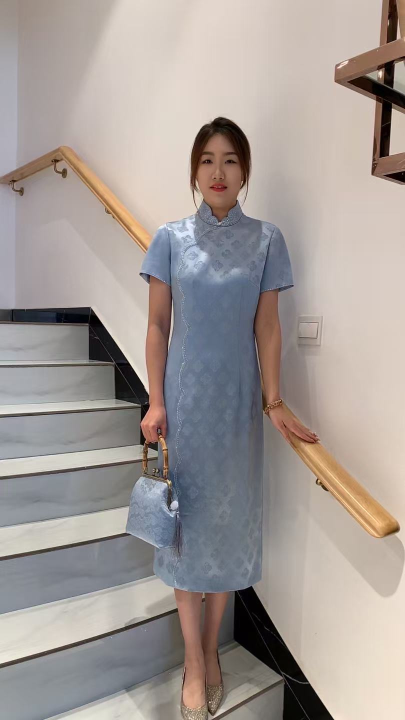 六礼170337清新雅致烫钻婚宴日常高级旗袍礼服