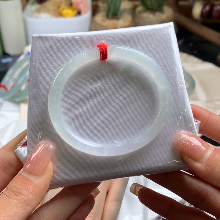 翡翠未镶嵌手镯53贵妃